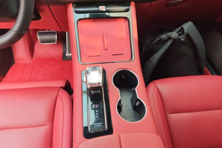 Used Hima AITO M5 2024 Extended-Range Max Rear-Wheel Drive Advanced Intelligent Driving Version Gear Lever