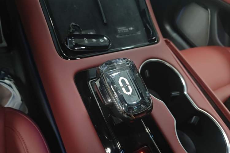 Used Hima AITO M5 2024 Extended-Range Max Rear-Wheel Drive Advanced Intelligent Driving Version Gear Lever