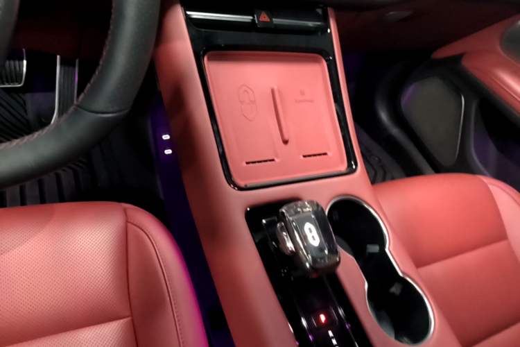 Used Hima AITO M5 2024 Extended-Range Max Rear-Wheel Drive Advanced Intelligent Driving Version Gear Lever