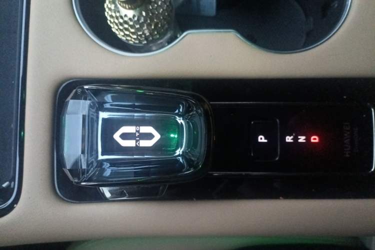 Used Hima AITO M5 2024 Extended-Range Max Rear-Wheel Drive Advanced Intelligent Driving Version Gear Lever