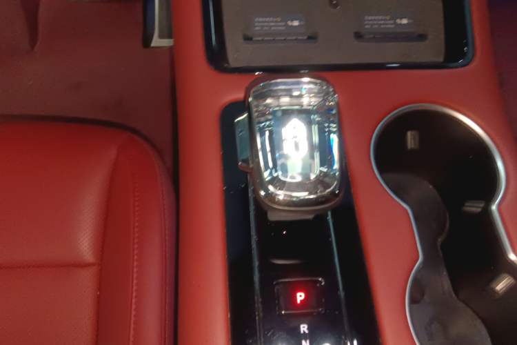 Used Hima AITO M5 2024 Extended-Range Max Rear-Wheel Drive Advanced Intelligent Driving Version Gear Lever