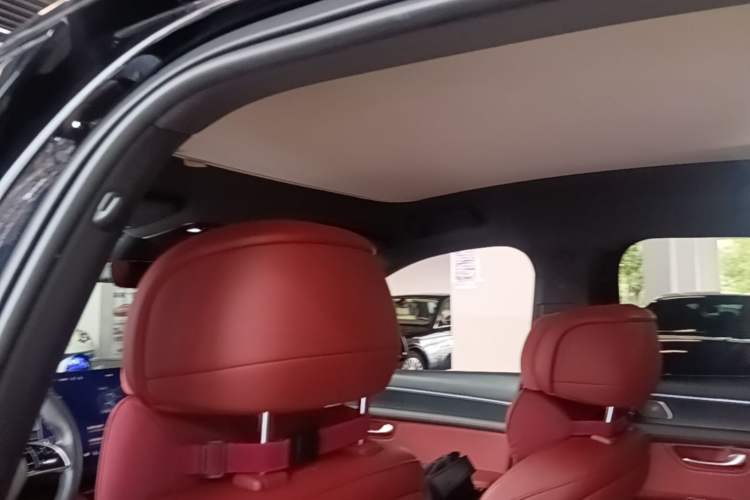 Used Hima AITO M5 2024 All-Electric Max Rear-Drive Advanced Intelligent Driving Version Headliner
