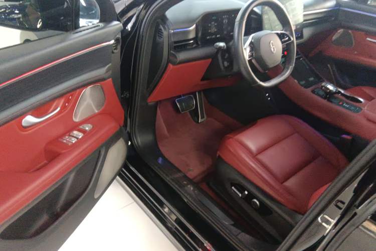 Used Hima AITO M5 2024 Extended-Range Max Rear-Wheel Drive Advanced Intelligent Driving Version Interior 3