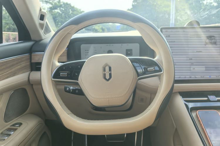 Used Hima AITO M5 2024 Extended-Range Max Rear-Wheel Drive Advanced Intelligent Driving Version Interior 7