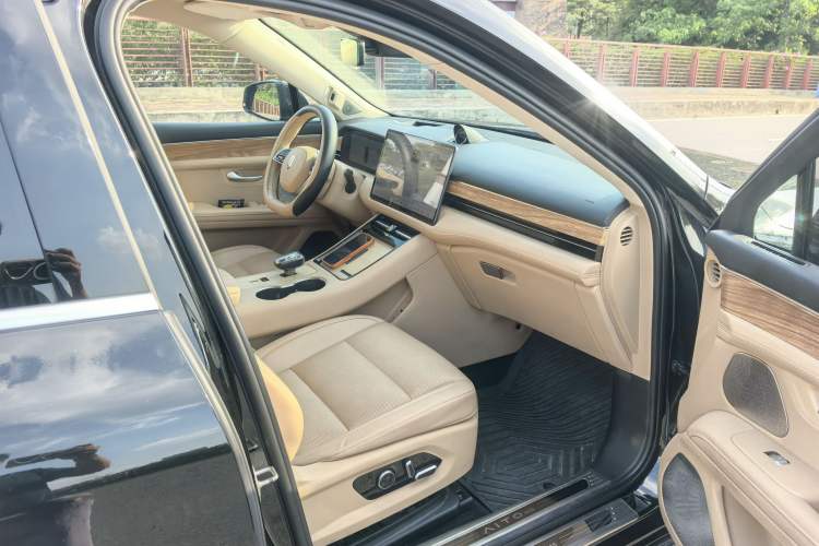 Used Hima AITO M5 2024 Extended-Range Max Rear-Wheel Drive Advanced Intelligent Driving Version Interior 8