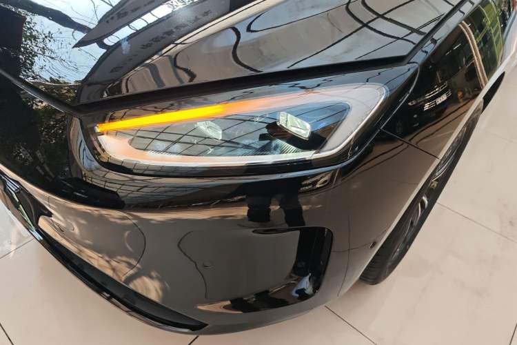Used Hima AITO M5 2024 Extended-Range Max Rear-Wheel Drive Advanced Intelligent Driving Version Left Front Headlight