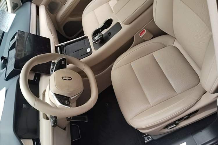 Used Hima AITO M5 2024 Extended-Range Max Rear-Wheel Drive Advanced Intelligent Driving Version Left Front Seat