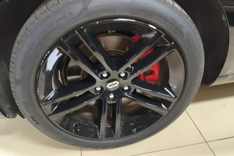 Used Hima AITO M5 2024 Extended-Range Max Rear-Wheel Drive Advanced Intelligent Driving Version Left Front Wheel Hub