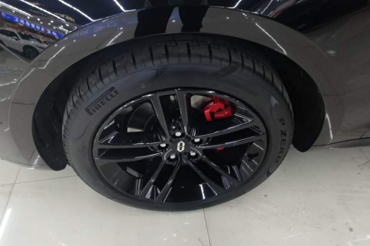 Used Hima AITO M5 2024 Extended-Range Max RS Four-Wheel Drive Advanced Intelligent Driving Version Left Front Wheel Hub