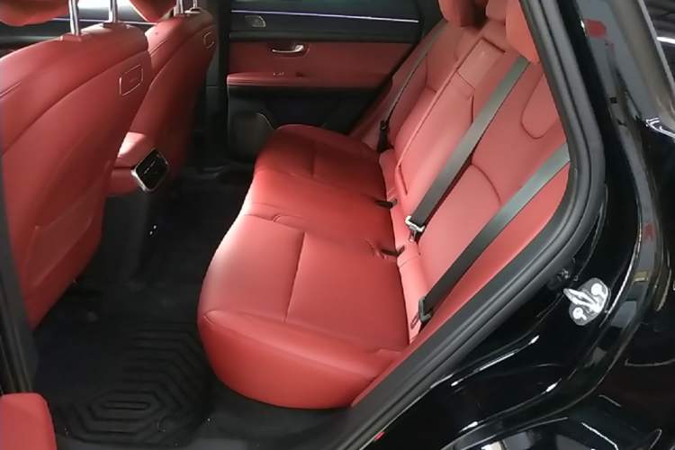 Used Hima AITO M5 2024 Extended-Range Max RS Four-Wheel Drive Advanced Intelligent Driving Version Left Rear Seat
