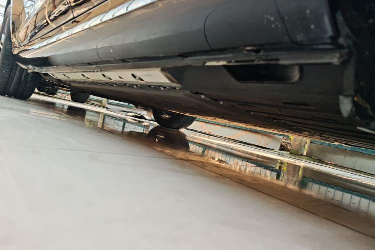 Used Hima AITO M5 2024 Extended-Range Max Rear-Wheel Drive Advanced Intelligent Driving Version Left Side Sill