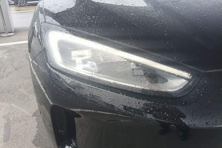 Used Hima AITO M5 2024 Extended-Range Max RS Four-Wheel Drive Advanced Intelligent Driving Version Right Front Headlight
