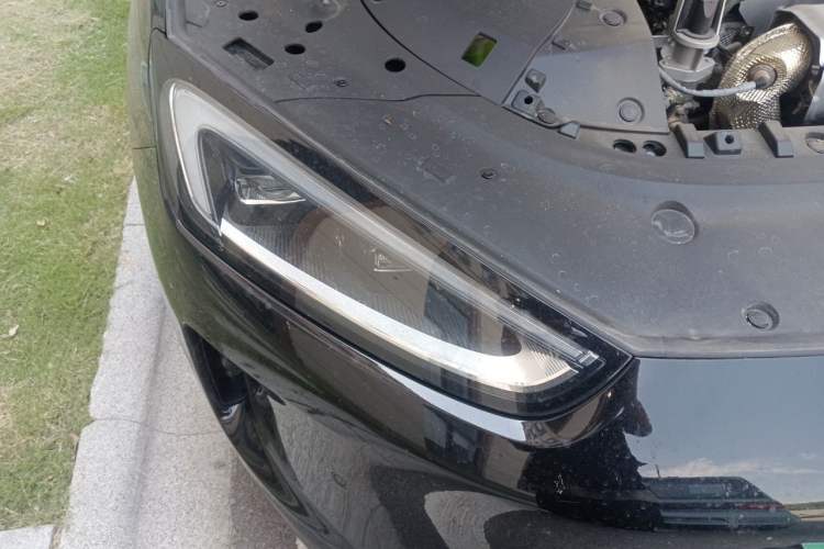 Used Hima AITO M5 2024 Extended-Range Max RS Four-Wheel Drive Advanced Intelligent Driving Version Right Front Headlight