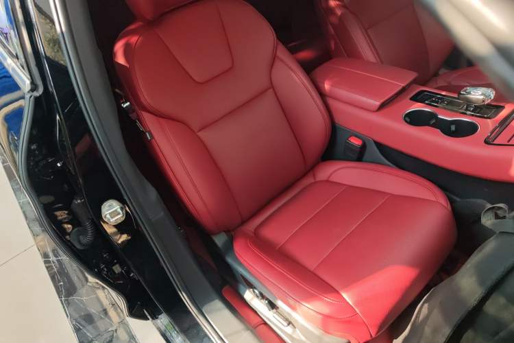 Used Hima AITO M5 2024 Extended-Range Max Rear-Wheel Drive Advanced Intelligent Driving Version Right Front Seat
