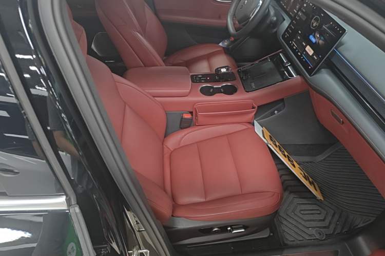 Used Hima AITO M5 2024 Extended-Range Max Rear-Wheel Drive Advanced Intelligent Driving Version Right Front Seat