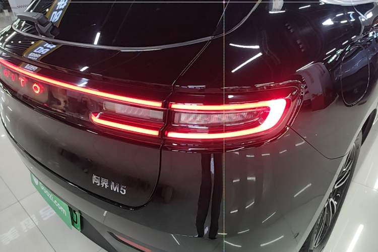 Used Hima AITO M5 2024 Extended-Range Max Rear-Wheel Drive Advanced Intelligent Driving Version Right Rear Taillight