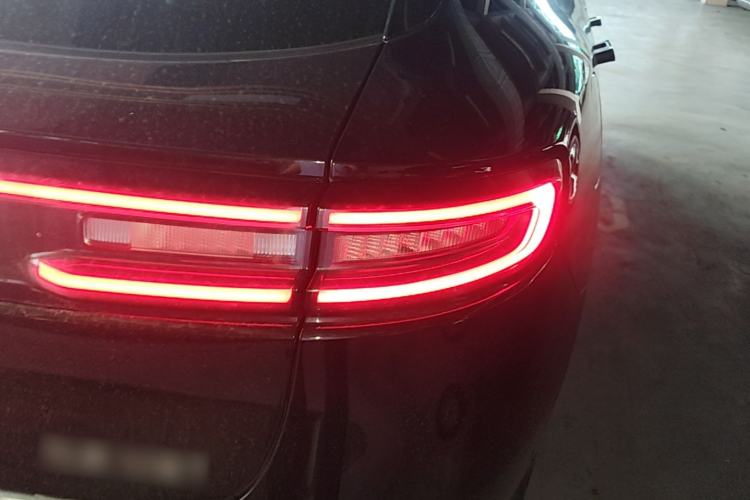 Used Hima AITO M5 2024 Extended-Range Max Rear-Wheel Drive Advanced Intelligent Driving Version Right Rear Taillight