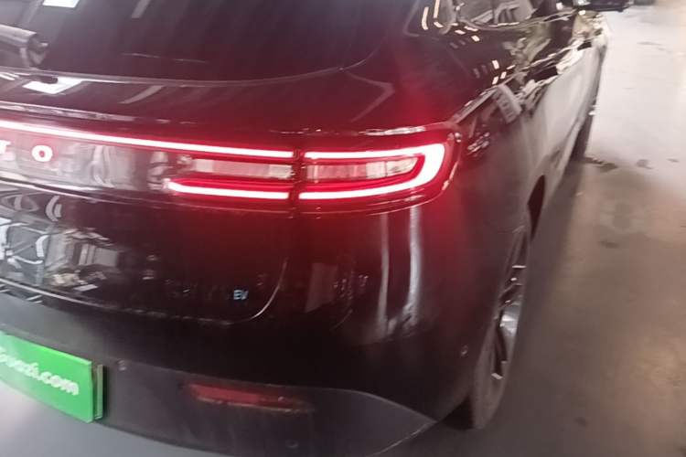 Used Hima AITO M5 2024 All-Electric Max Rear-Drive Advanced Intelligent Driving Version Right Rear Taillight