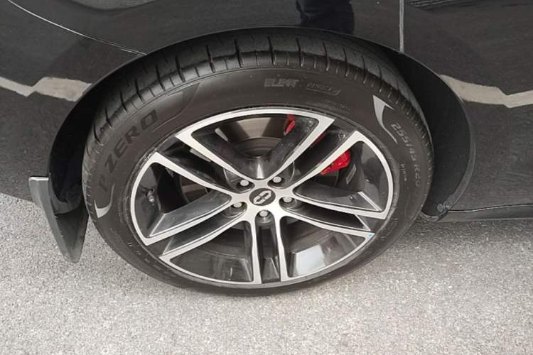 Used Hima AITO M5 2024 Extended-Range Max Rear-Wheel Drive Advanced Intelligent Driving Version Right Rear Wheel Hub