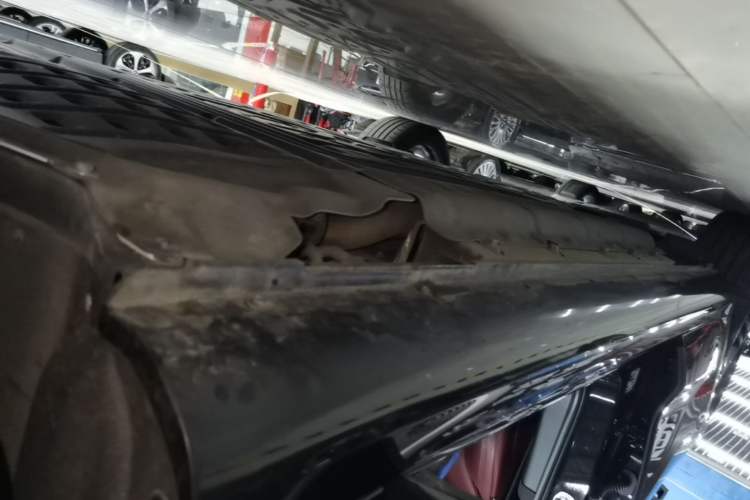 Used Hima AITO M5 2024 Extended-Range Max RS Four-Wheel Drive Advanced Intelligent Driving Version Right Side Sill