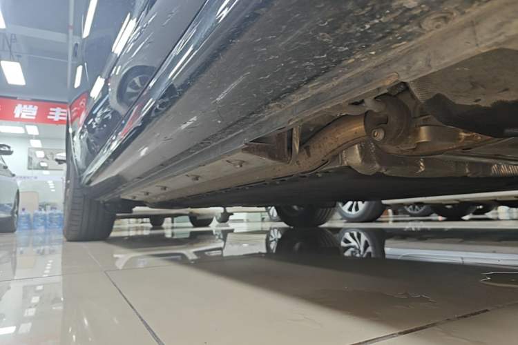 Used Hima AITO M5 2024 Extended-Range Max Rear-Wheel Drive Advanced Intelligent Driving Version Right Side Sill