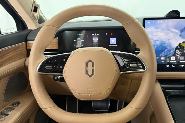Used Hima AITO M5 2024 Extended-Range Max RS Four-Wheel Drive Advanced Intelligent Driving Version Steering Wheel