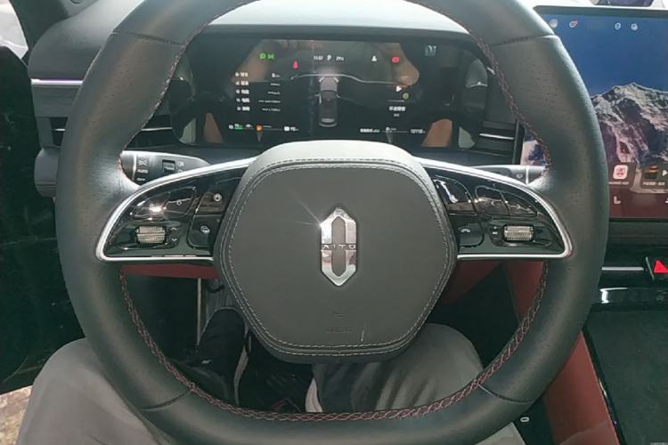 Used Hima AITO M5 2024 Extended-Range Max RS Four-Wheel Drive Advanced Intelligent Driving Version Steering Wheel