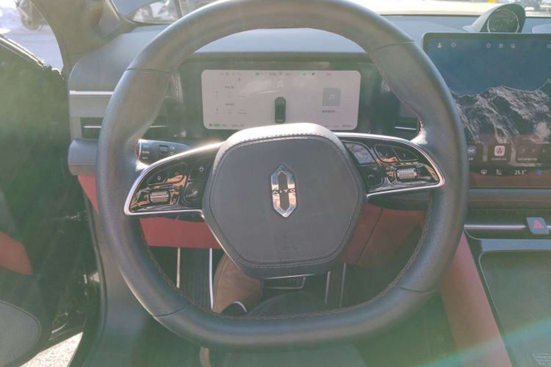 Used Hima AITO M5 2024 All-Electric Max Rear-Drive Advanced Intelligent Driving Version Steering Wheel