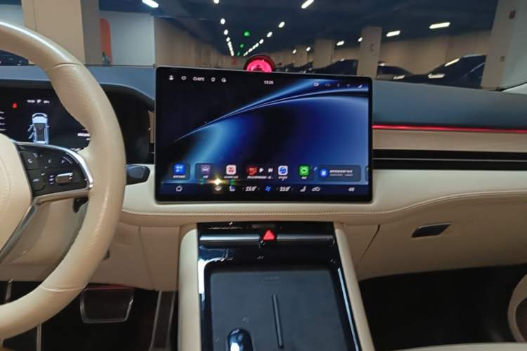 Used Hima AITO M5 2024 Extended-Range Max Rear-Wheel Drive Advanced Intelligent Driving Version Audio And AC Panel