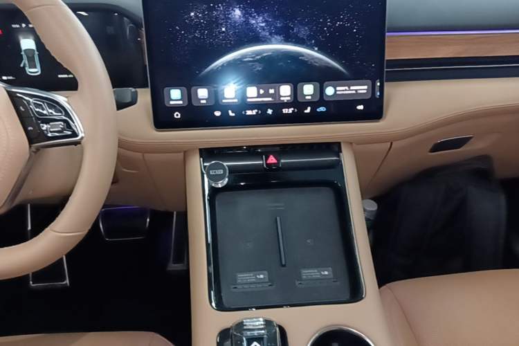 Used Hima AITO M5 2024 Extended-Range Max Rear-Wheel Drive Advanced Intelligent Driving Version Audio And AC Panel