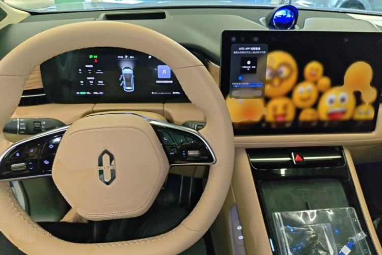Used Hima AITO M5 2024 All-Electric Max Rear-Drive Advanced Intelligent Driving Version Center Console