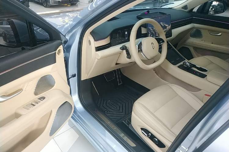 Used Hima AITO M5 2024 Extended-Range Max Rear-Wheel Drive Advanced Intelligent Driving Version Driver Seat