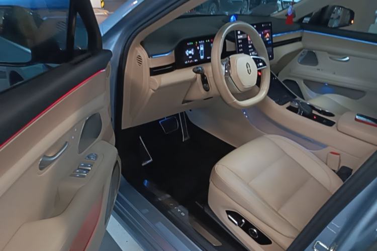 Used Hima AITO M5 2024 Extended-Range Max Rear-Wheel Drive Advanced Intelligent Driving Version Driver Seat