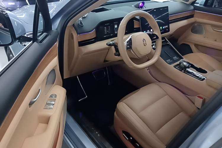 Used Hima AITO M5 2024 Extended-Range Max Rear-Wheel Drive Advanced Intelligent Driving Version Driver Seat