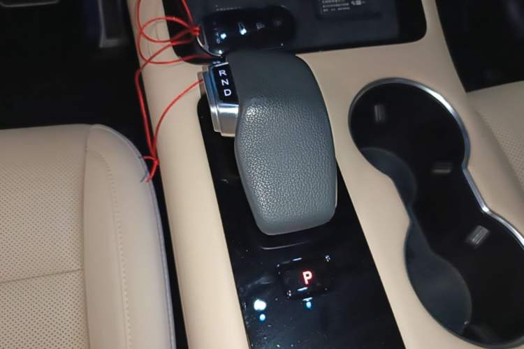 Used Hima AITO M5 2024 Extended-Range Max Rear-Wheel Drive Advanced Intelligent Driving Version Gear Lever