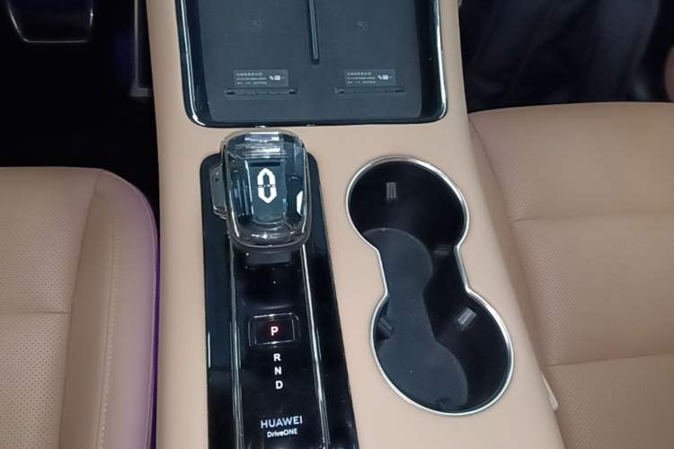 Used Hima AITO M5 2024 Extended-Range Max Rear-Wheel Drive Advanced Intelligent Driving Version Gear Lever