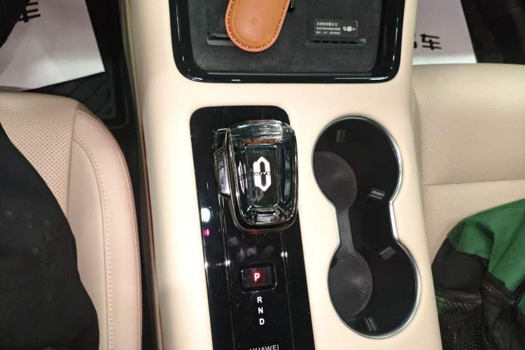 Used Hima AITO M5 2024 Extended-Range Max Rear-Wheel Drive Advanced Intelligent Driving Version Gear Lever
