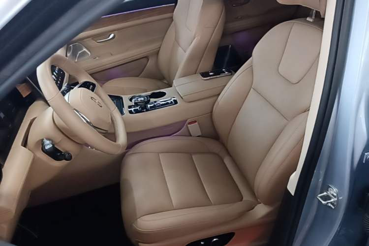 Used Hima AITO M5 2024 Extended-Range Max Rear-Wheel Drive Advanced Intelligent Driving Version Left Front Seat