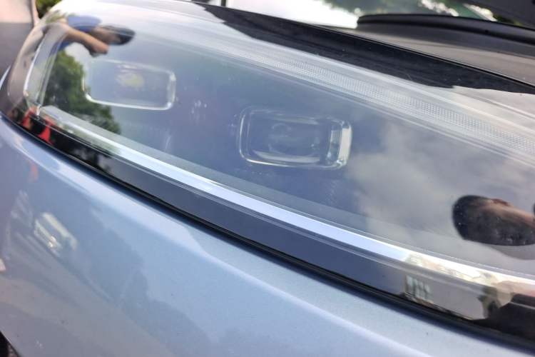 Used Hima AITO M5 2024 All-Electric Max Rear-Drive Advanced Intelligent Driving Version Right Front Headlight