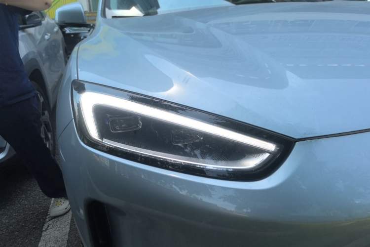 Used Hima AITO M5 2024 All-Electric Max Rear-Drive Advanced Intelligent Driving Version Right Front Headlight
