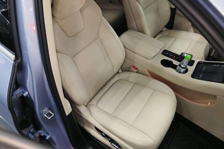 Used Hima AITO M5 2024 All-Electric Max Rear-Drive Advanced Intelligent Driving Version Right Front Seat