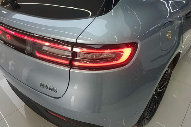 Used Hima AITO M5 2024 Extended-Range Max Rear-Wheel Drive Advanced Intelligent Driving Version Right Rear Taillight