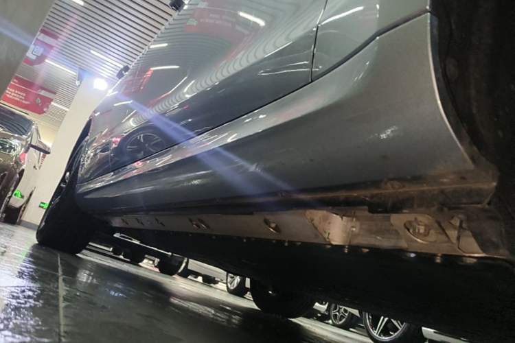 Used Hima AITO M5 2024 All-Electric Max Rear-Drive Advanced Intelligent Driving Version Right Side Sill