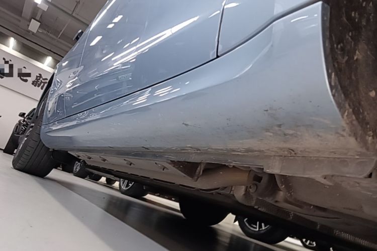 Used Hima AITO M5 2024 Extended-Range Max Rear-Wheel Drive Advanced Intelligent Driving Version Right Side Sill