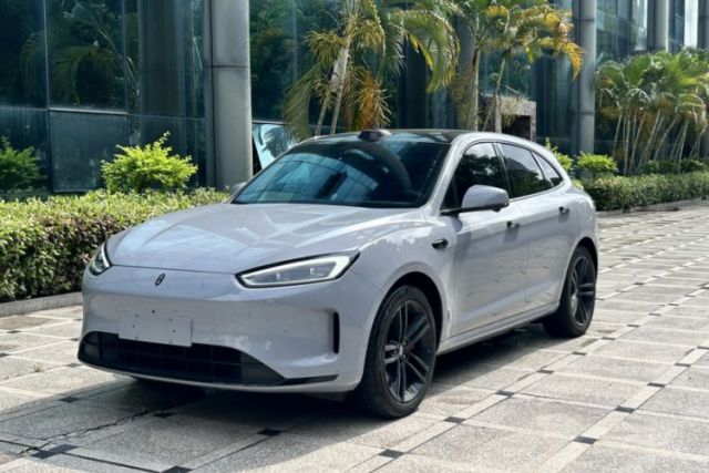 Ojetý Hima AITO M5 2024 Extended-Range Max RS Four-Wheel Drive Advanced Intelligent Driving Version