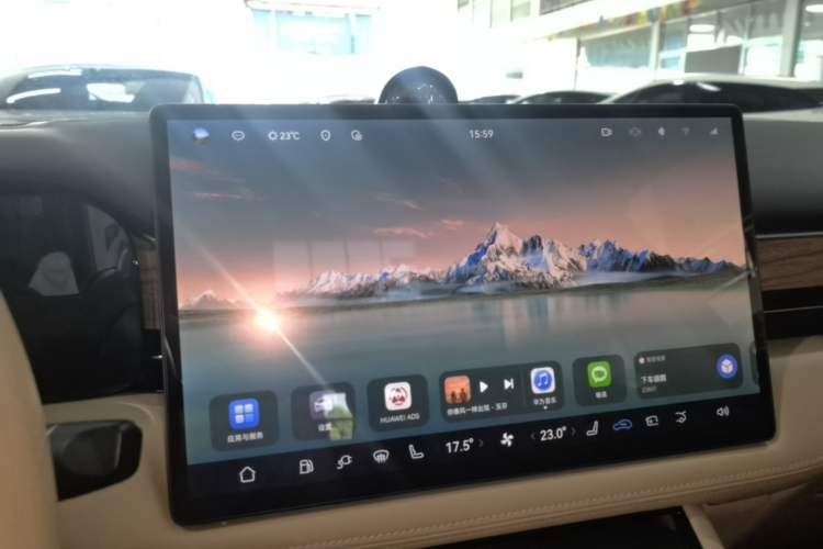 Used Hima AITO M5 2024 Extended-Range Max RS Four-Wheel Drive Advanced Intelligent Driving Version Audio And AC Panel