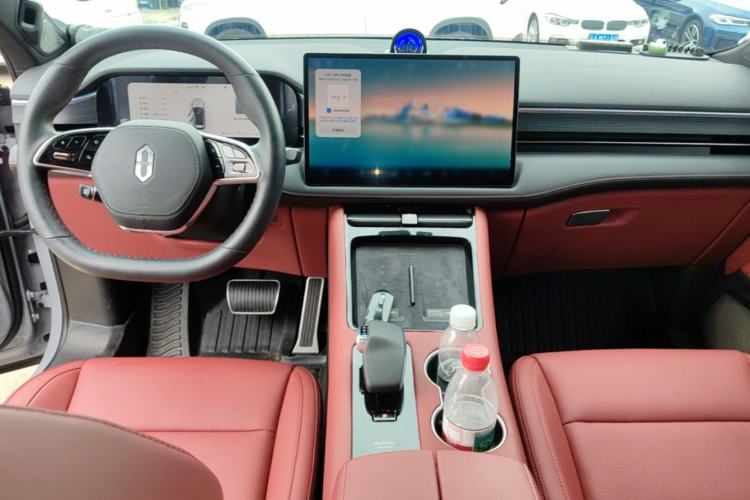 Used Hima AITO M5 2024 Extended-Range Max Rear-Wheel Drive Advanced Intelligent Driving Version Center Console