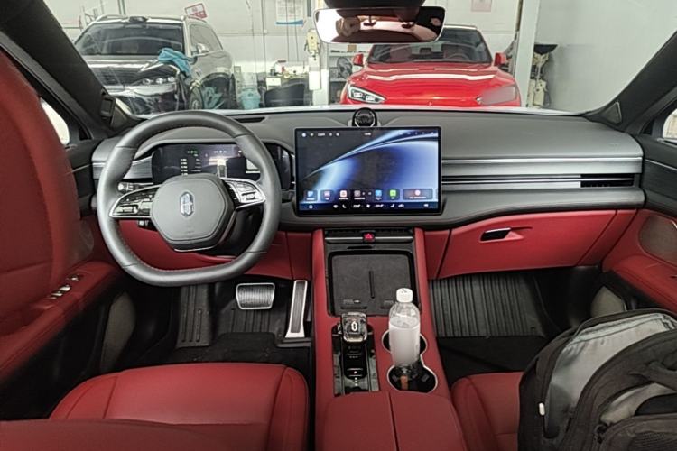 Used Hima AITO M5 2024 Extended-Range Max RS Four-Wheel Drive Advanced Intelligent Driving Version Center Console