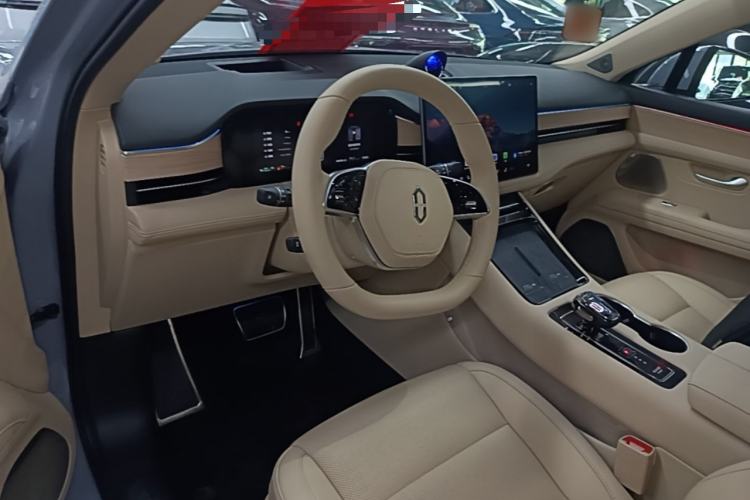 Used Hima AITO M5 2024 Extended-Range Max RS Four-Wheel Drive Advanced Intelligent Driving Version Center Console