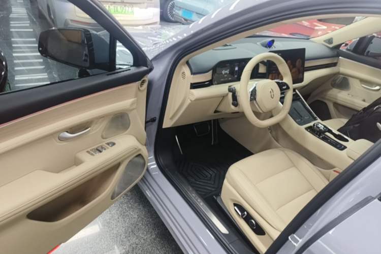 Used Hima AITO M5 2024 Extended-Range Max RS Four-Wheel Drive Advanced Intelligent Driving Version Driver Seat
